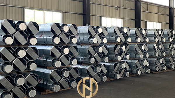 最新の企業ブログについて 金属の電源柱は何のためにあるの?