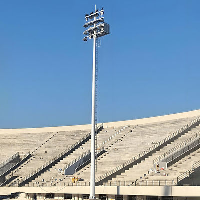 購入 スタジアム照明のための広角ライトと高光流量を持つ高マストポール多角スタジアム照明ポール online manufacture