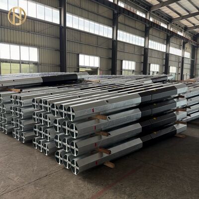 購入 30-40フィート 12-18M 八角形鋼管電柱、Q355 ASTM A572 HDG 配電鉄塔、多段スリップジョイント、アスファルトベース online manufacture