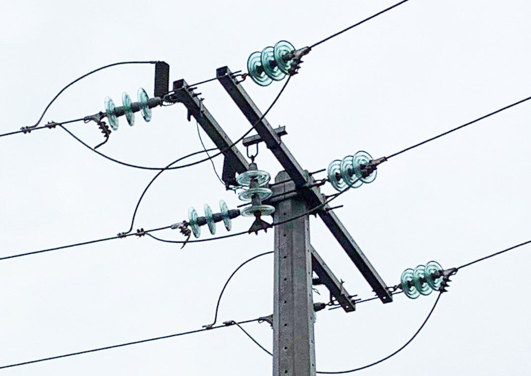 ポーランド人の単一の構造のための33KV 35KV 10000Sの配分のクロスアームアセンブリ