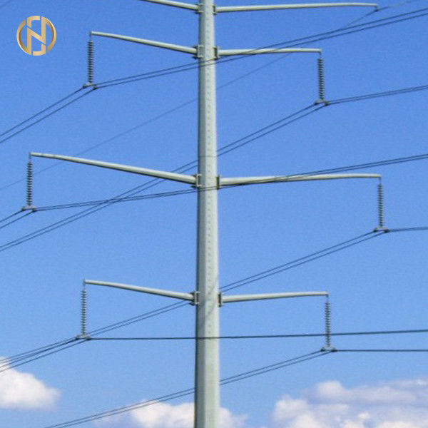 電流を通された金属の電柱NEA 105FT 110FT 30M 32M 138KV 132KV