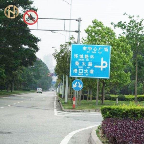 6m 6.5m 8mの交通標識ポーランド人は道路標識のポーランド人の鋼鉄八角形の形に電流を通した